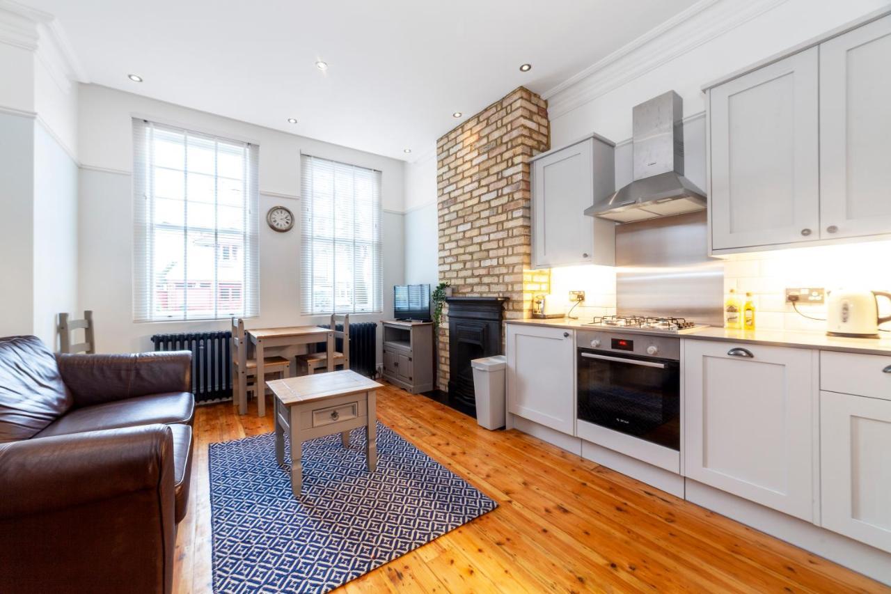 Stylish 1 Bdr Wcommunal Garden, Greenwich * Londen
