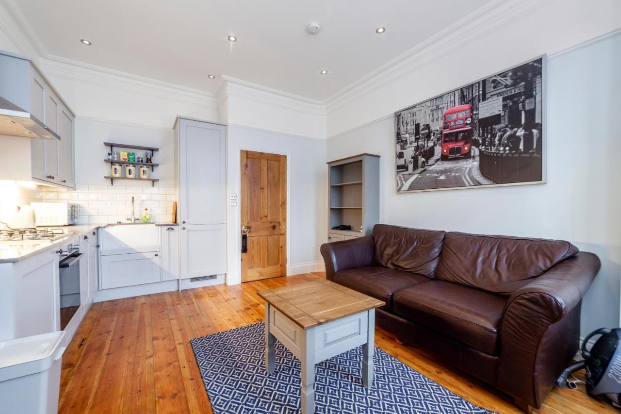 Stylish 1 Bdr Wcommunal Garden, Greenwich Appartement Londen